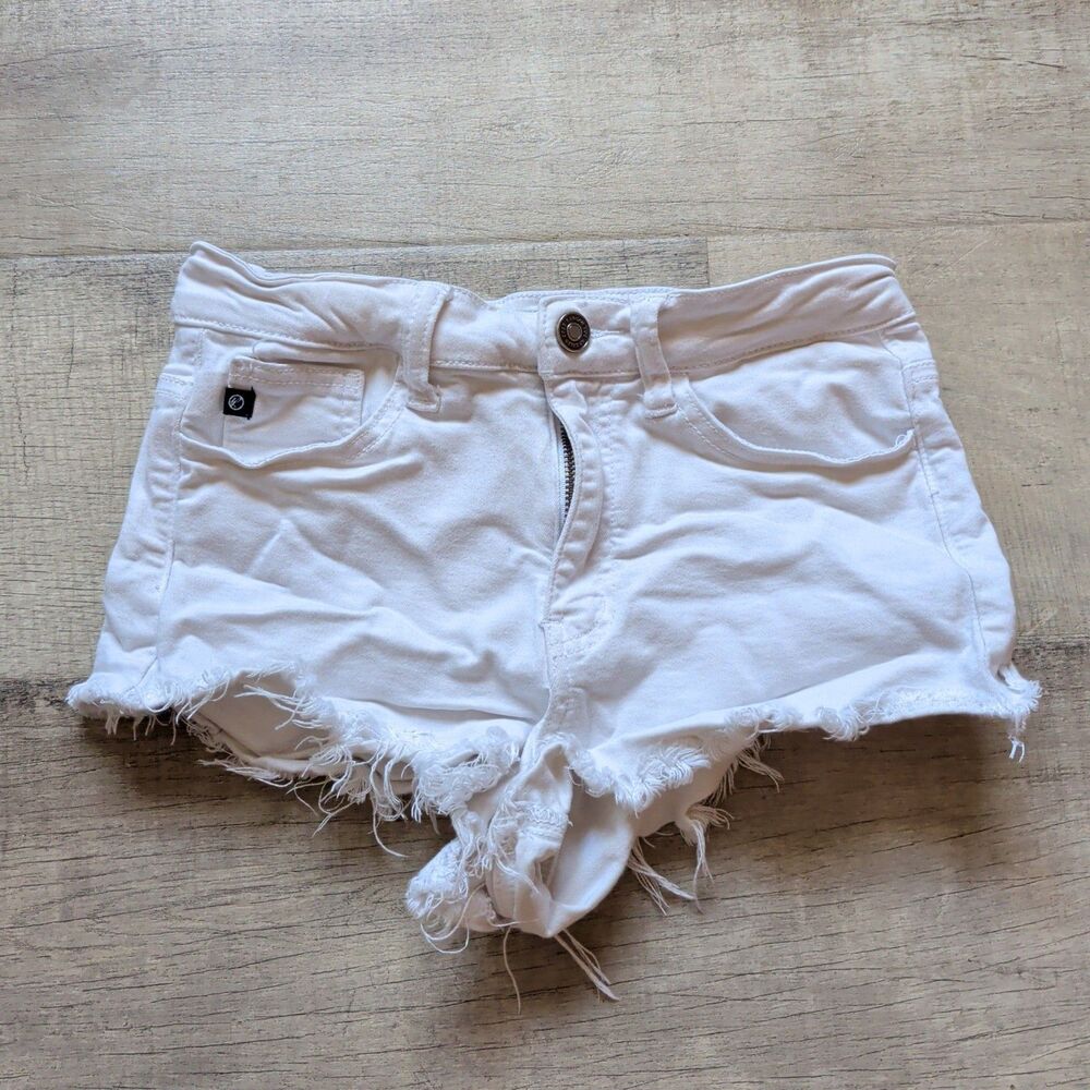 KanCan Women's White Denim Shorts Size Small Raw Hem Distressed Five Pocket